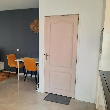 Πανσιόν Studio In
